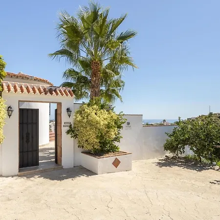 Natalia Tatil Evi Nerja